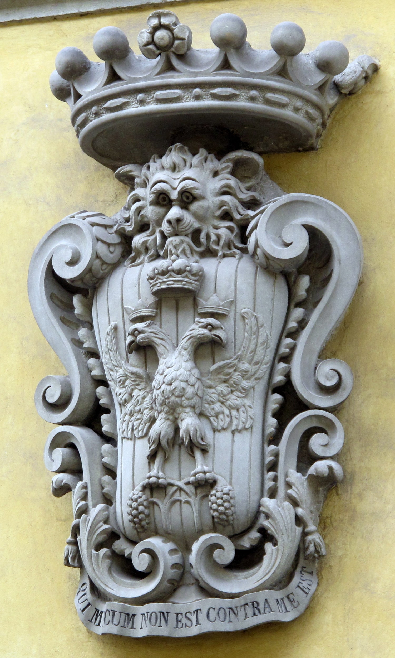 1359 9 Stemma dal Palazzo Pannocchieschi min